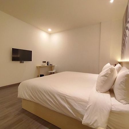 True Blue Hotel Menteng Jakarta Exterior foto