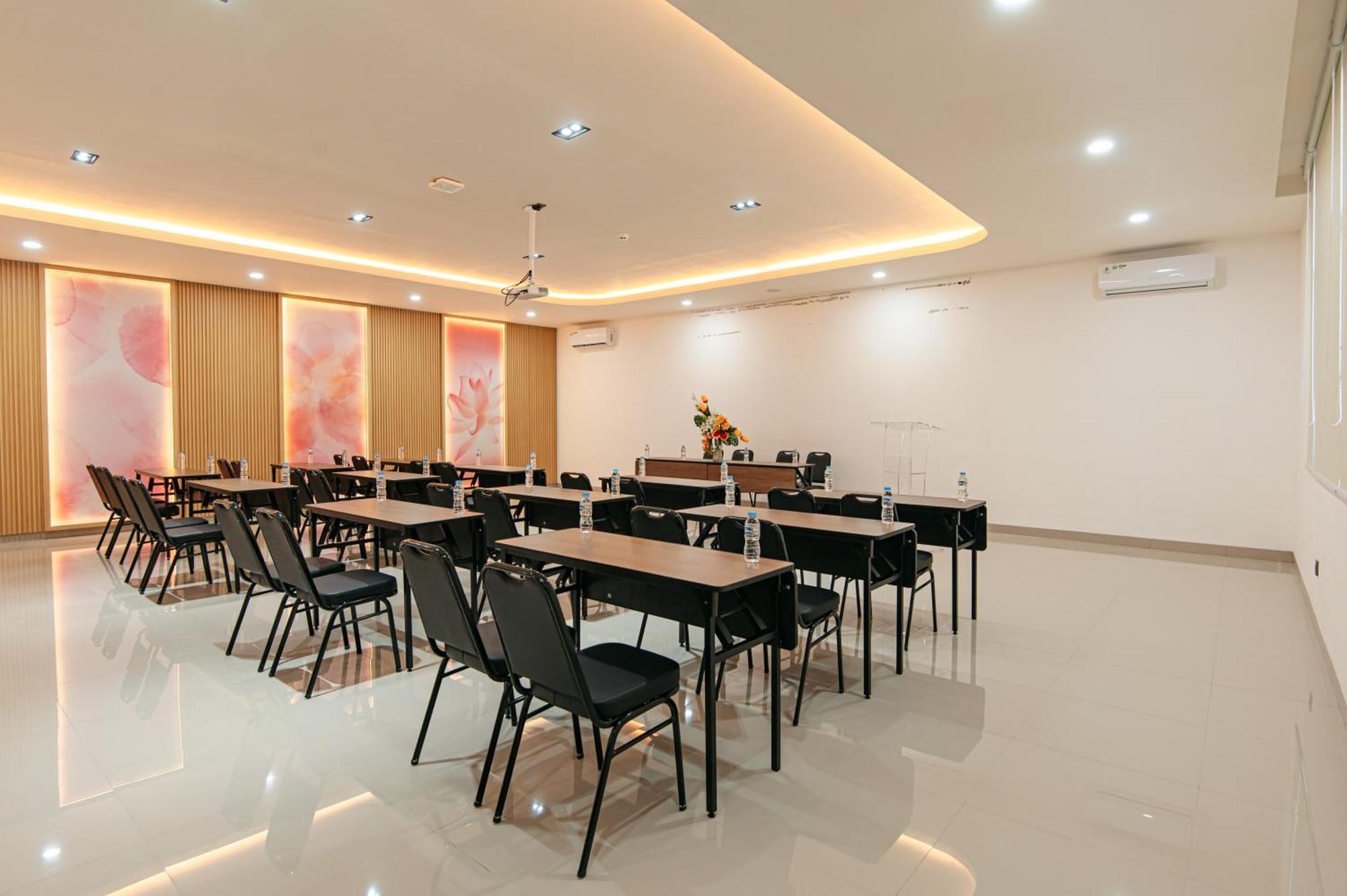 True Blue Hotel Menteng Jakarta Exterior foto