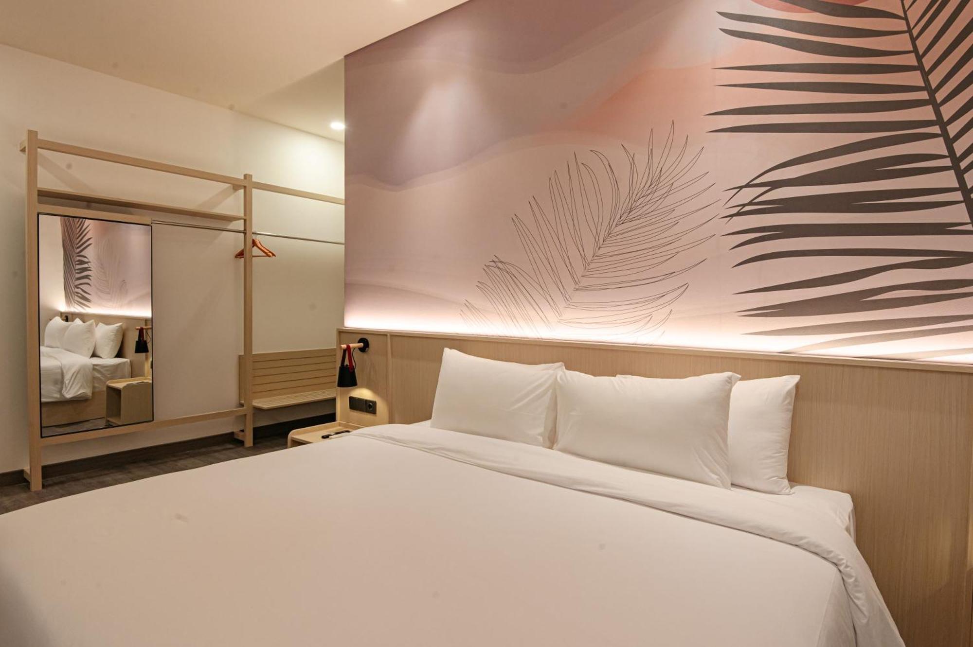 True Blue Hotel Menteng Jakarta Exterior foto